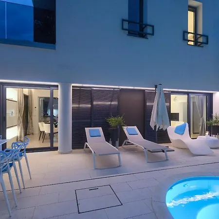 ホテル Mademoiselle