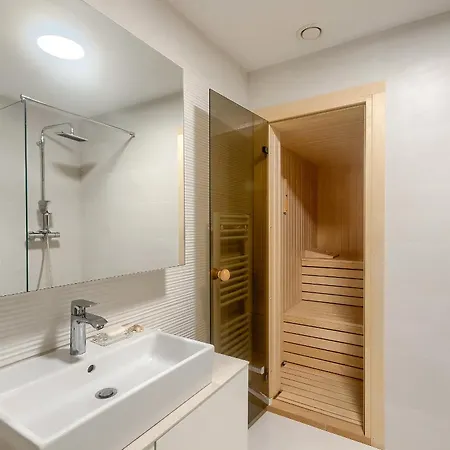 Mademoiselle ホテル *