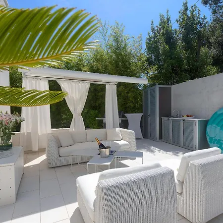 Mademoiselle ホテル *