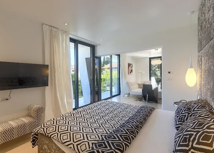 Hotel Mademoiselle