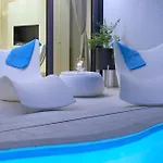 Hotel Mademoiselle *