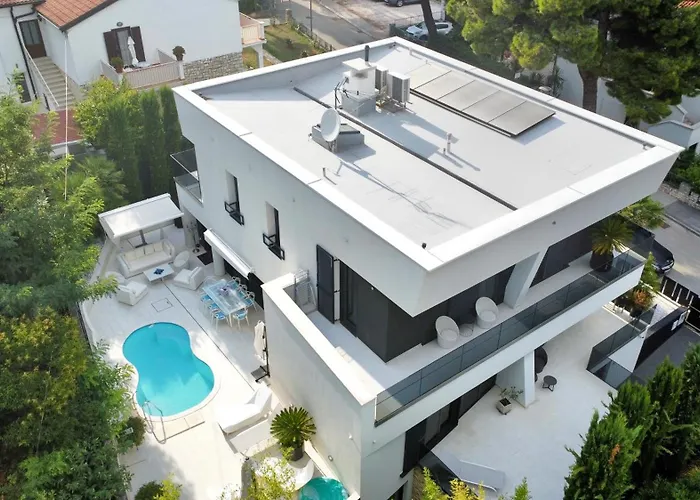 Mademoiselle מלון רוביני